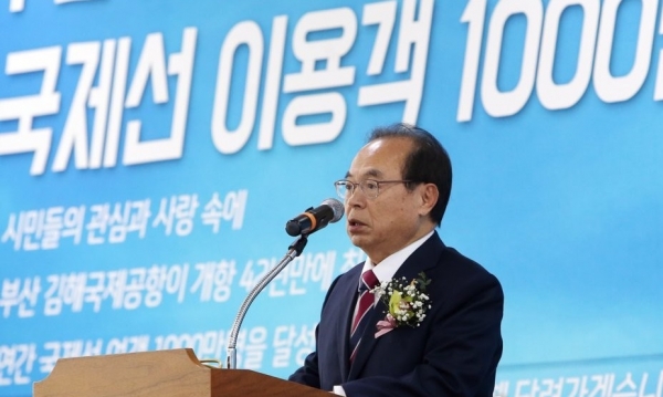 연일 ‘김해신공항 불가론’을 주장하고 있는 오거돈 부산시장. © 시사저널