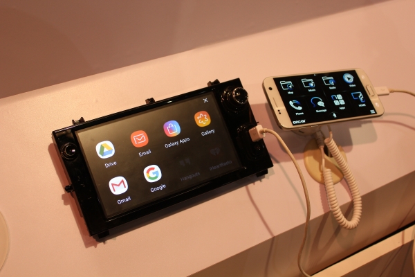 국내 중소기업 유브릿지가 선보인 ‘네비테인먼트’ 시스템. ⓒ 시사저널 공성윤