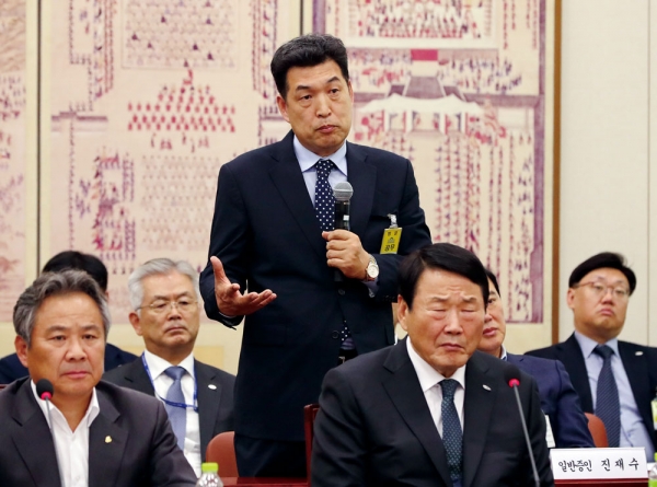 2018년 10월23일 국회에서 열린 국정감사에 참석한 전명규 전 대한빙상경기연맹 부회장 ⓒ 연합뉴스