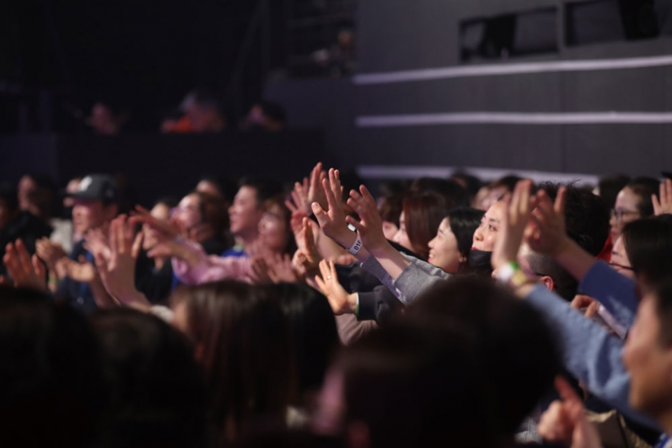 트로트는 이제 더 이상 중장년층의 전유물이 아니라 젊은 층도 즐겨 듣는 음악 장르가 됐다. ⓒTV조선