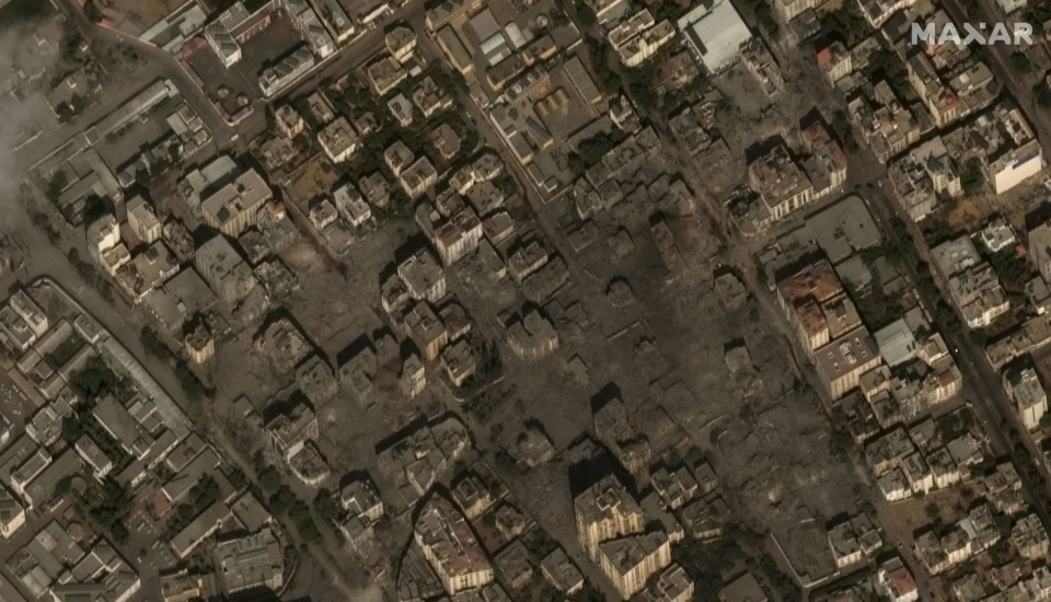 팔레스타인 무장정파 하마스에 대한 이스라엘의 보복 공격으로 가자지구 주거 지역 내 건물들이 잿더미로 변한 모습이 10월10일(현지 시각) 공개됐다. ⓒ 상업위성업체 막서(Maxar) 제공
