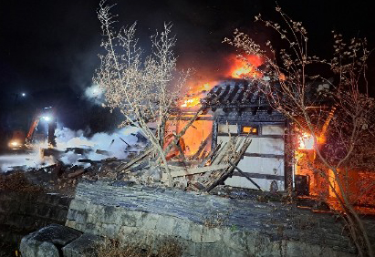 11월29일 오후 6시50분께 경기 안성시 죽산면 칠장리 소재 사찰인 칠장사 내 요사채(승려들이 거처하는 장소)에서 불이 나 대한불교조계종 전 총무원장 자승스님(69)이 입적했다. ⓒ 연합뉴스