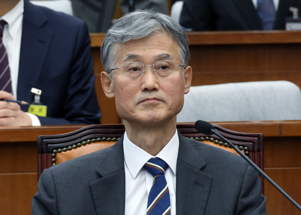 조희대 대법원장 후보자가 6일 국회에서 열린 인사청문회에서 답변하고 있다. ⓒ연합뉴스