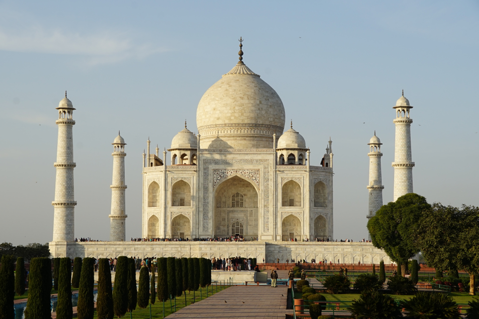 인도 건축문화의 정수가 불리는 타지마할. 무굴 제국 시대 다양한 문화의 영향을 받아 건축됐다. ⓒ김지나