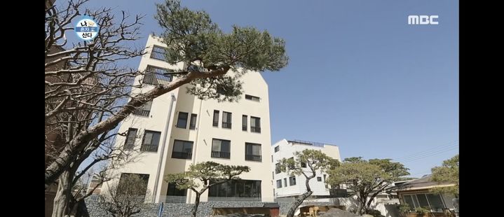  2022년 5월20일 방영된 MBC 예능 《나 혼자 산다》에 나온 대전 유성구 박세리씨 저택 ⓒ MBC 캡처