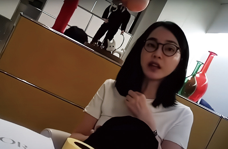 2023년 11월 유튜브 채널 ‘서울의소리’가 공개한 김건희 여사 ‘명품백 수수 논란’ 영상의 한 장면 ⓒ서울의 소리 유튜브 화면 캡처