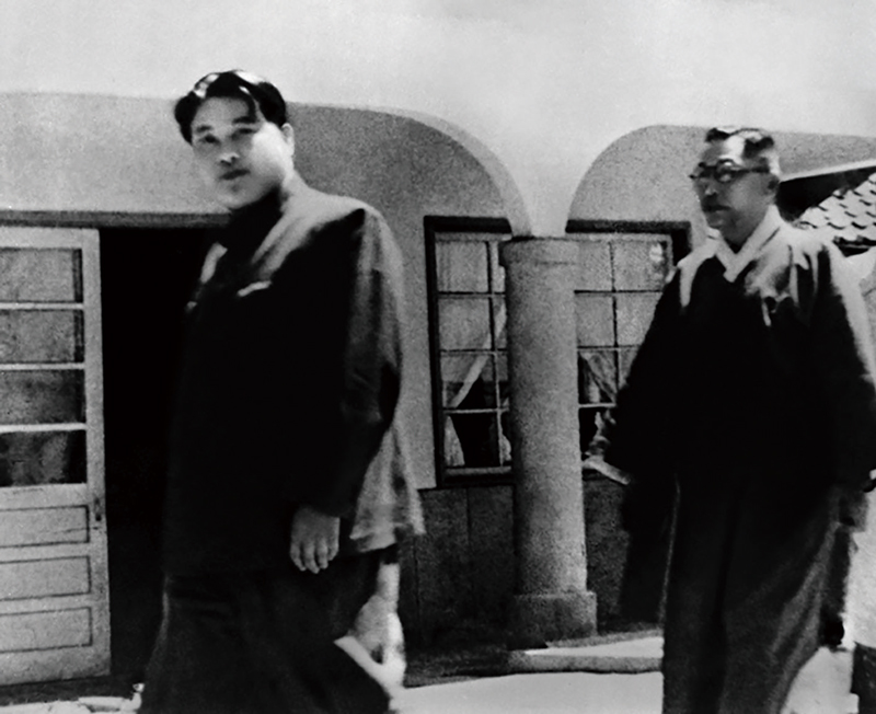 1948년 김구의 모순된 행적…김일성과 “내전 없다” 공동 발표, 서울 돌아와선 ‘북한 남침’ 확신