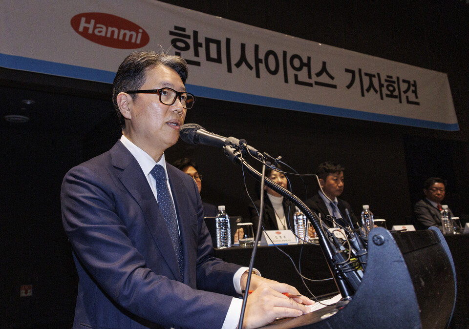 임종훈 한미사이언스 대표이사가 7일 오후 서울 여의도 글래드 호텔에서 열린 기업가치 제고를 위한 한미그룹 밸류업 및 중장기 성장전략 기자회견에 참석해 경영권 관련 발언을 하고 있다. ⓒ연합뉴스