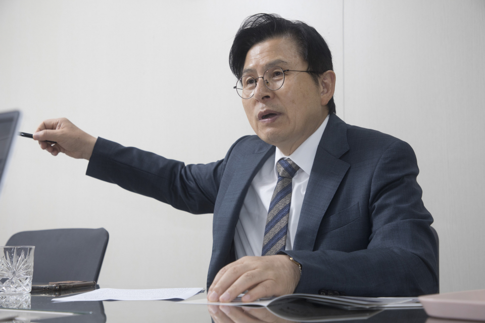 황교안 전 국무총리가 지난해 6월22일 서울 용산구 '황교안 비전캠프' 사무실에서 시사저널과 인터뷰하고 있다. ⓒ시사저널 이종현