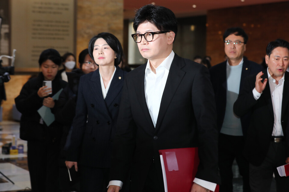 4일 오전 국민의힘 의원총회에 참석하기 위해 이동 중인 한동훈 국민의힘 대표 ⓒ시사저널 박은숙