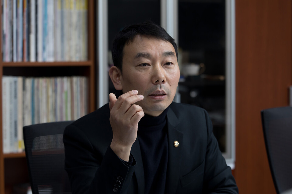 더불어민주당 원내수석부대표를 맡고 있는 김용민 의원이 20일 오후 서울 여의도 국회의사당 의원회관에서 시사저널과 인터뷰를 하고 있다. ⓒ이종현 기자