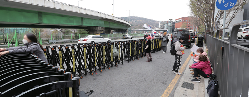 윤석열 전 대통령 파면 이후 4월9일 서울 한남동 관저 앞이 차분한 모습이다. ⓒ시사저널 임준선