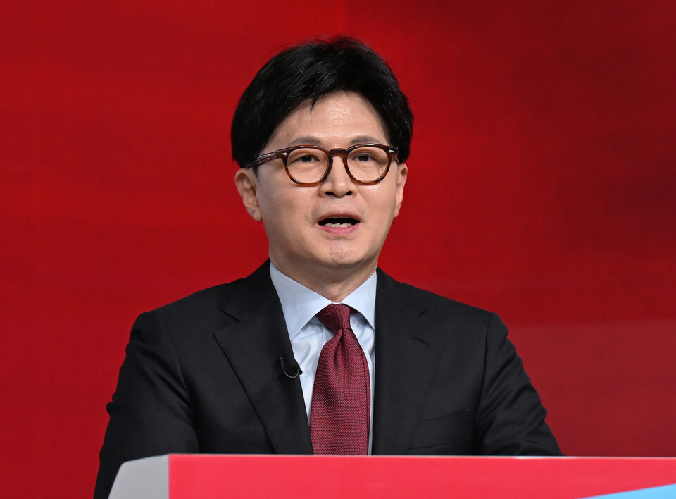 20일 서울 강서구 ASSA아트홀에서 열린 국민의힘 제21대 대통령 후보자 1차 경선 조별 토론회에서 B조 한동훈 후보가 발언하고 있다. ⓒ국회사진기자단