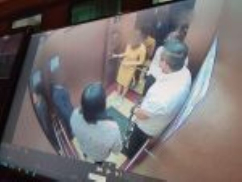 지난 2023년 5월 세계평화통일가정연합(舊 통일교, 이하 가정연합) 세계본부장을 지낸 윤아무개씨 지시로 세계본부 및 임의단체와 관련한 자료 일부를 파기하는 모습 ⓒ시사저널 