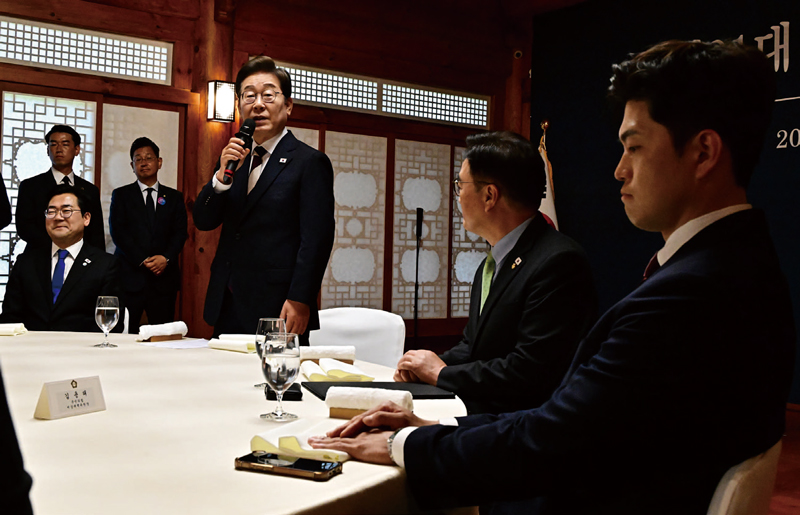 이재명 대통령이 6월4일 국회 사랑재에서 열린 제21대 대통령 취임 기념 오찬에 참석해 인사말을 하고 있다. ⓒ시사저널 이종현