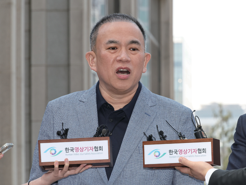 지난 4월 윤석열 전 대통령 부부 공천 개입 의혹 관련 조사를 받기 위해 서울고검에 출석한 정치 브로커 명태균씨 ⓒ시사저널 박정훈