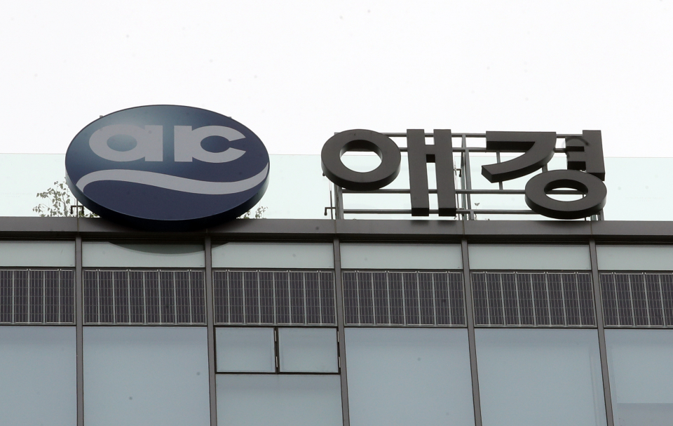 애경산업 매각주관사인 삼정KPMG는 최근 태광그룹-티투프라이빗에쿼티 컨소시엄과 앵커에쿼티파트너스, 폴캐피탈코리아 등 3곳을 쇼트리스트로 선정하고 실사를 진행 중인 것으로 알려졌다. ⓒ연합뉴스