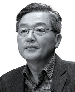 이한우 논어등반학교장