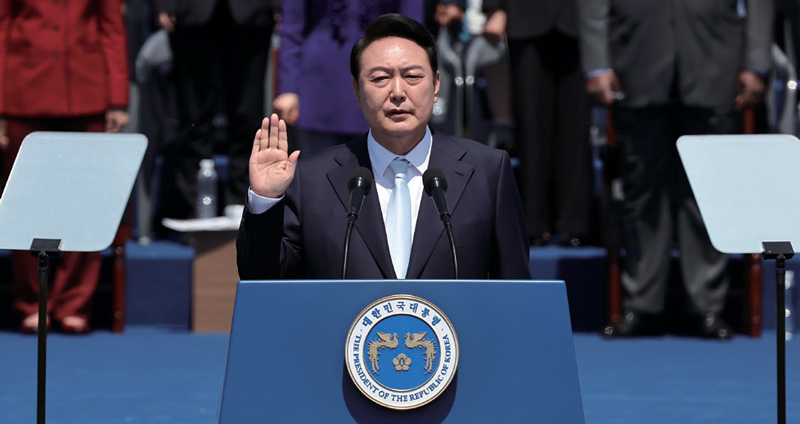 윤석열 전 대통령이 2022년 5월10일 국회에서 열린 제 20대 대통령 취임식에서 취임 선서를 하고 있다. ⓒ국회사진취재단