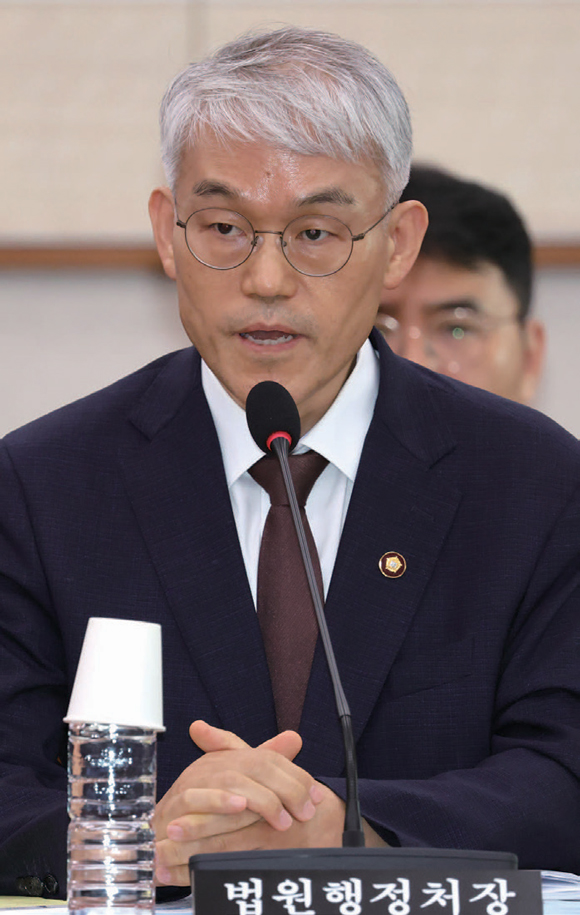 천대엽 법원행정처장이 7월1일 국회 법사위 전체회의에 출석해 질의에 답변하고 있다. ⓒ시사저널 박은숙