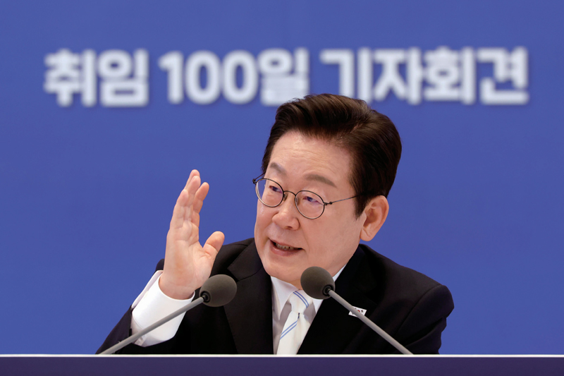 이재명 대통령이 9월11일 청와대 영빈관에서 취임 100일 기자회견을 열고 질의에 답하고 있다. ⓒ연합뉴스