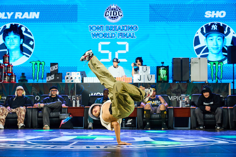 지난 9월25일 천안종합운동장 일원에서 열린 4대륙 16개국 대표팀이 참여한 '국제스트릿댄스챔피언쉽' 1on1 월드 파이널 경연 모습 ⓒ천안시 제공