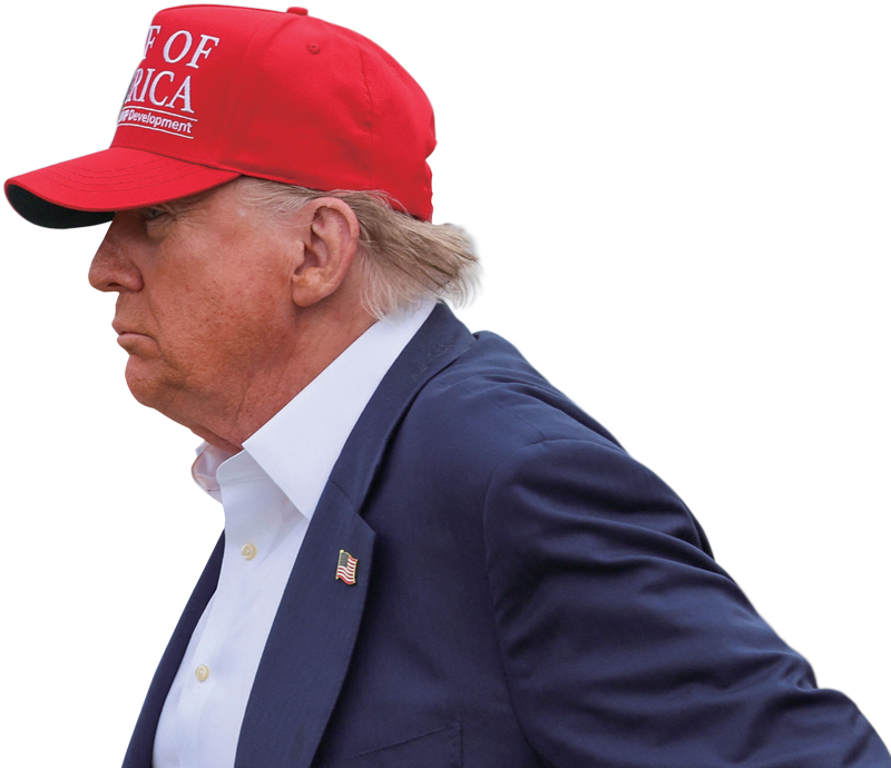 7월1일 도널드 트럼프 미국 대통령이 플로리다 오초피에 위치한 임시 이민자 구금 시설을 시찰한 후 메릴랜드주 앤드루스 합동기지에 도착하고 있다. ⓒREUTERS