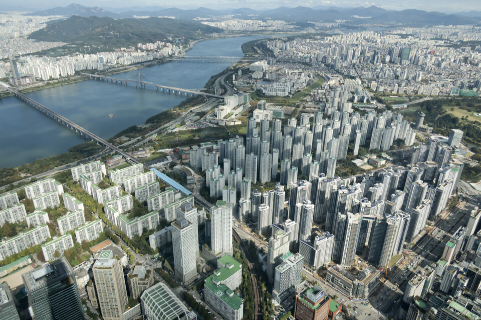 단독] 금배지가 사랑한 똘똘한 한 채…22대 국회의원 아파트 소유 현황 전수 분석 < 사회 일반 < 사회 < 기사본문 - 시사저널