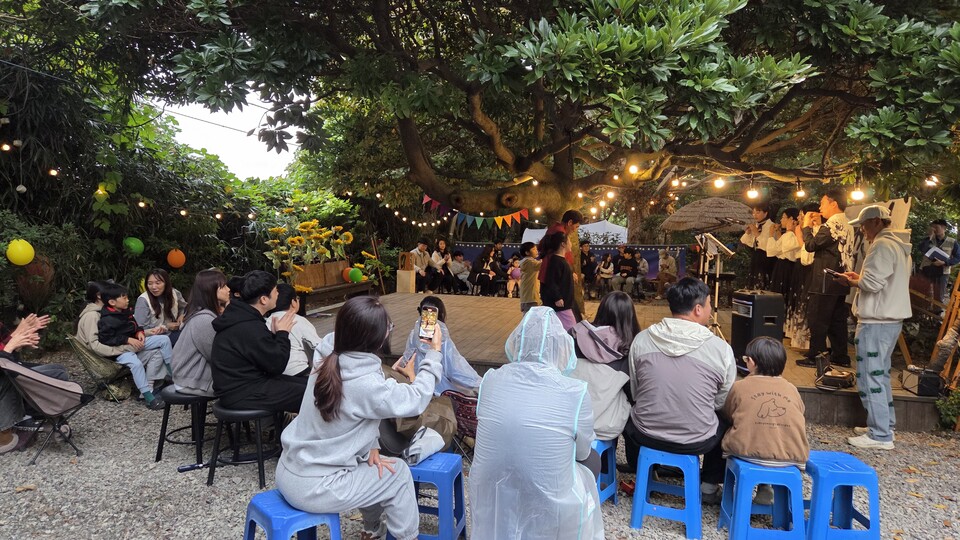 ‘2025 보물섬 남해 낭만캠핑페스타’ 공연 모습 ⓒ남해군 제공