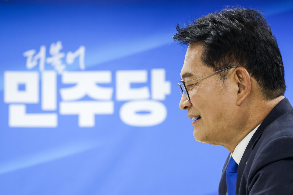 與 송영길 ‘예외 인정’ 일파만파...자리 박차고 나온 친청계