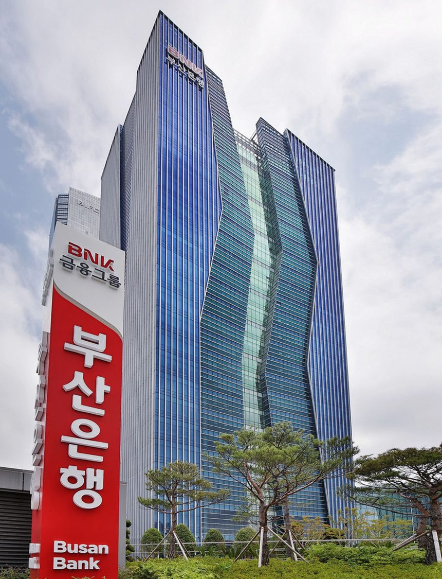 성세환 회장 구속 석달째…표류하는 BNK금융지주 < 영남 < 네트워크 < 기사본문 - 시사저널