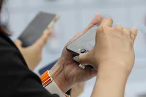 '1만원대' 5G 요금제 등장...알뜰폰의 반격 시작될까 - 뉴스 썸네일 이미지