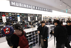 유행 소멸의 시대, 길 잃은 공룡들의 딜레마 - 뉴스 썸네일 이미지