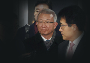 임성근 무죄 vs 양승태 유죄... 판사들끼리 쇼하노?