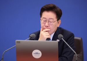 김어준·진중권의 이례적 동의… 이재명 대통령 국정 지지율 20%대 경고등