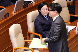 총리실 '한동훈 사찰 의혹'… 여당, 전방위 총공세