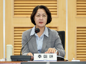 李대통령 경고에도 반박 나선 추미애… 김지용 인선 둘러싼 여권 내홍