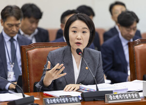 야당석서 장관님 힘내세요 응원 나온 훈훈한 이소영 국감장