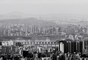 집 있는 사람도, 없는 사람도 갇혔다…서울 덮친 '주거 포비아'