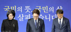 "미워도 죽일 수도 살릴 수도 없고"… 추미애 품고 속 터지는 민주당
